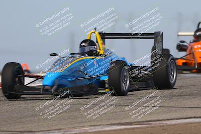 media/Oct-26-2025-CalClub SCCA (Sun) [[8ce1e69566]]/Group 3/Grapevine/